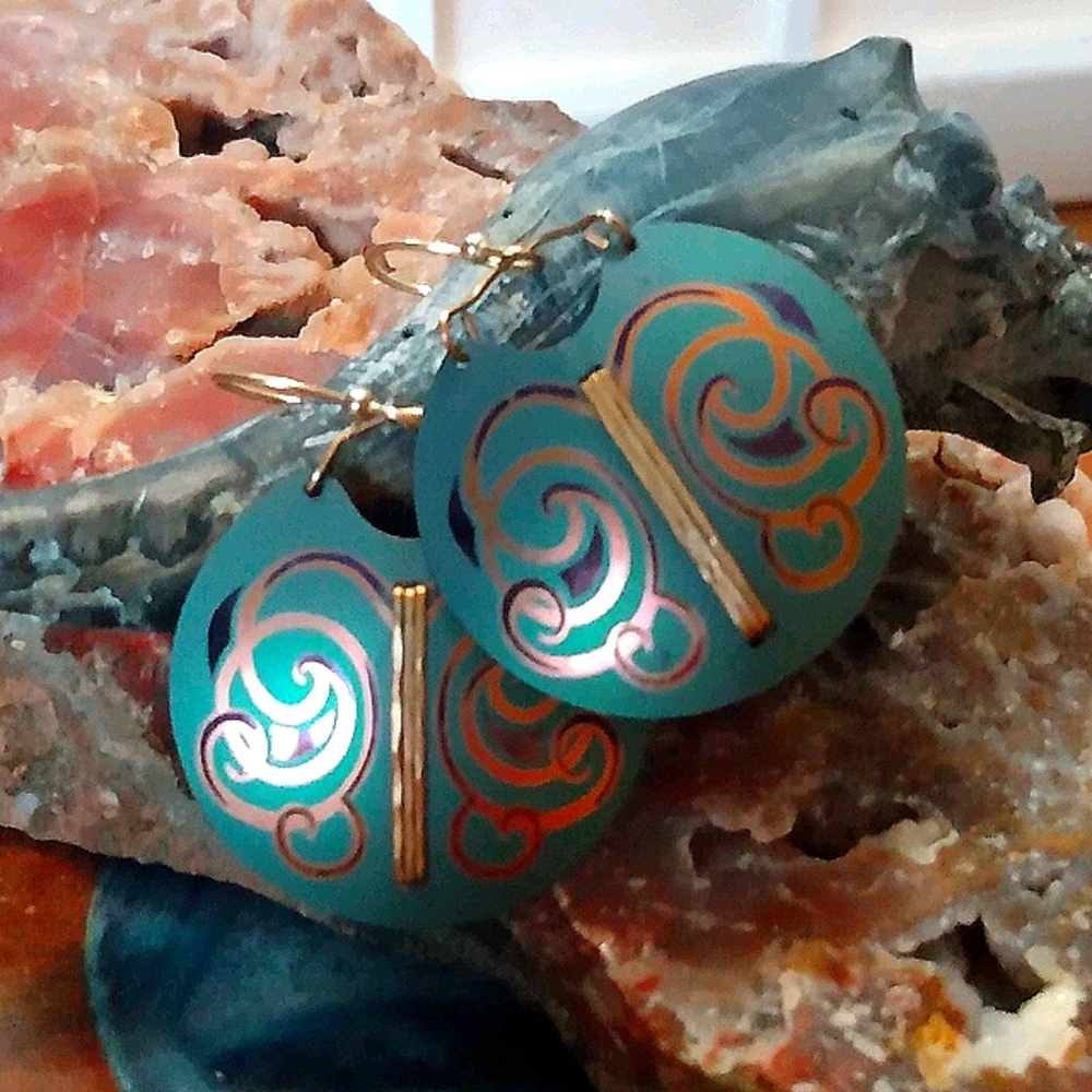 Holly Yashi Earrings 💙 Blue and Gold